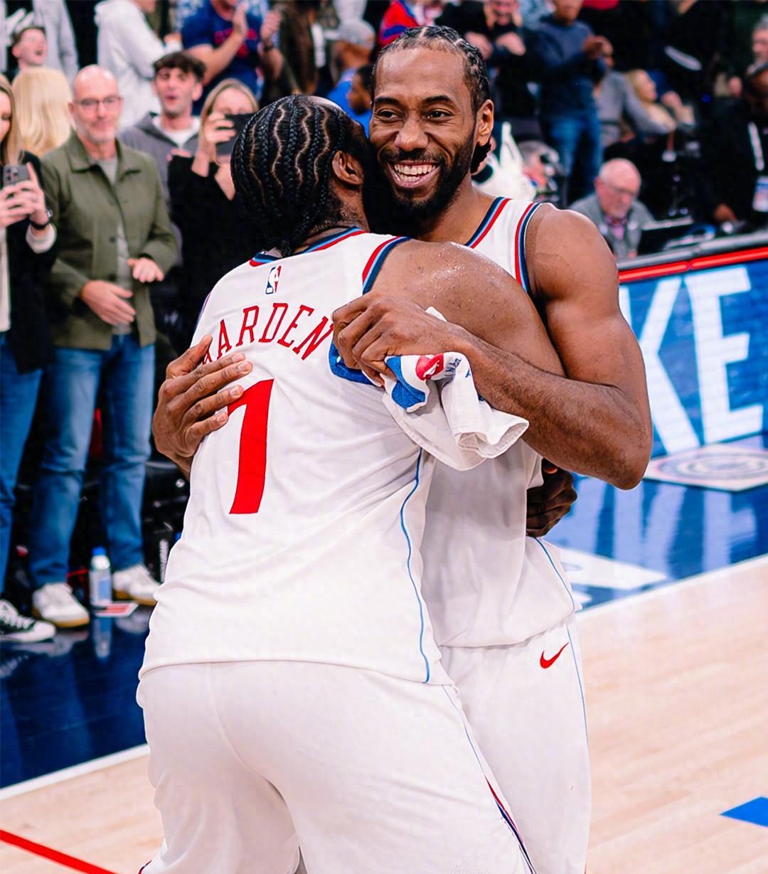 BB体育-太狠了！洛杉矶快船围绕NBA季后赛临场应变奥兰多魔术外线爆发备战意甲，集结日多特蒙德调整名单以备中超(金州勇士vs奥兰多魔术)